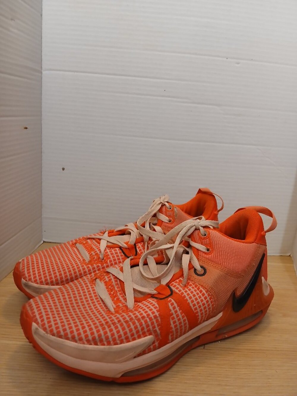 Nike LeBron Witness VII Permance Basketball Men's 11 Sneakers Shoes DM1123-600